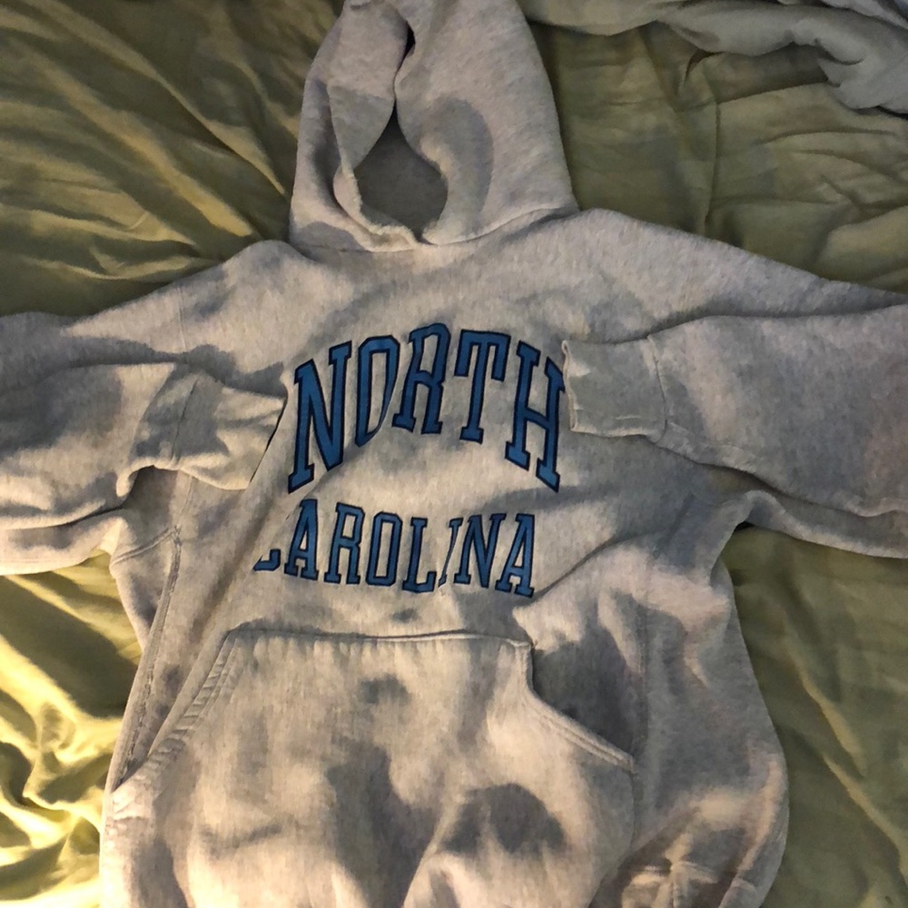 Vintage North Carolina Hoodie size Medium to large